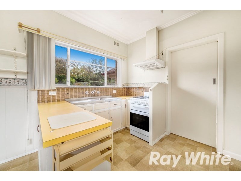2 Wilton Street, Blackburn North VIC 3130