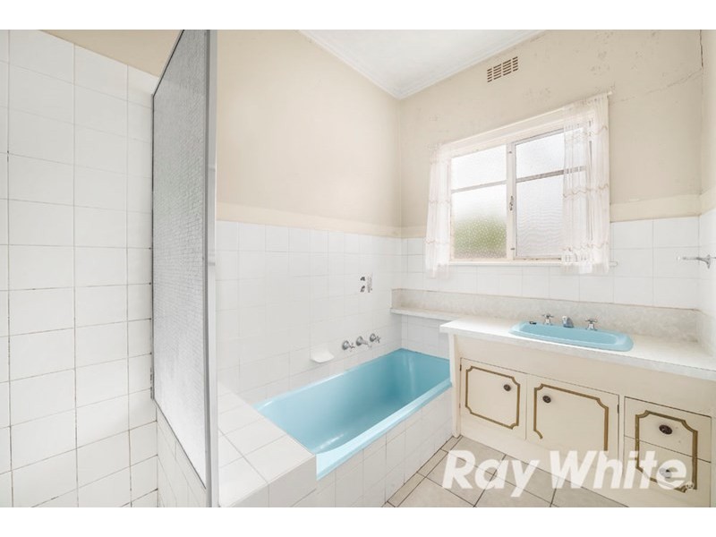 2 Wilton Street, Blackburn North VIC 3130