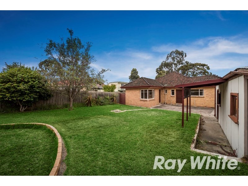 2 Wilton Street, Blackburn North VIC 3130