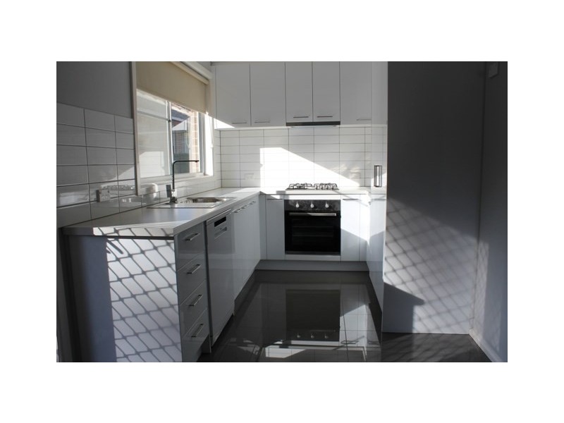 8/13 John Street, Blackburn VIC 3130