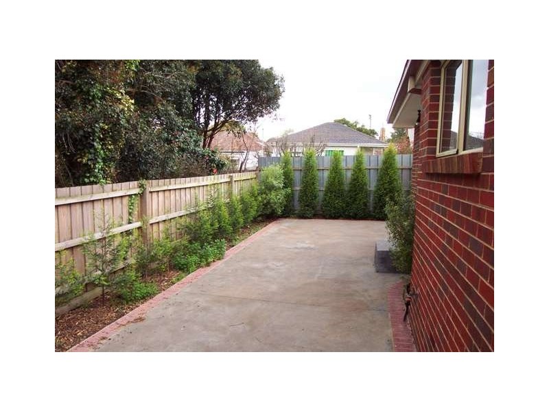 2/9 Gillies Street, Mitcham VIC 3132