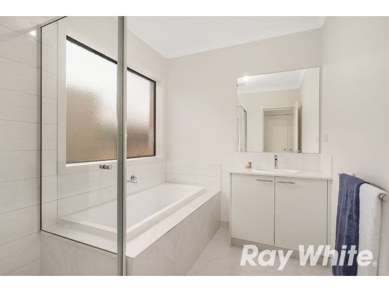 2 Whiteflats Terrace, Croydon VIC 3136