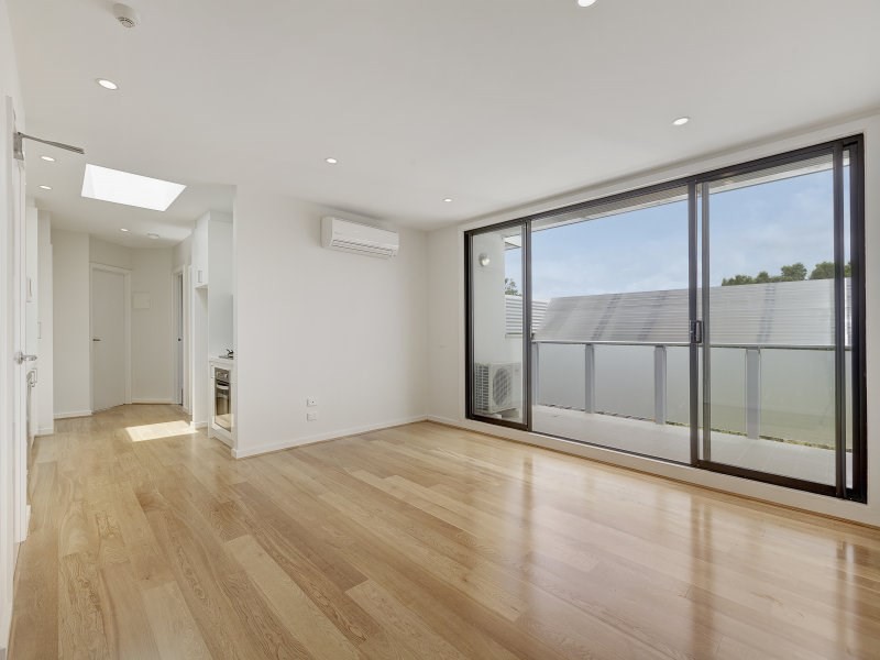 8/85 Whitehorse Road, Blackburn VIC 3130