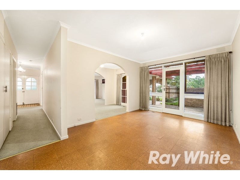 2 Panorama Drive, Forest Hill VIC 3131