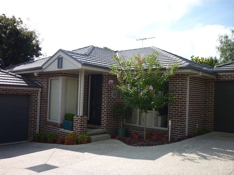 2/11 Linden Street, Box Hill South VIC 3128