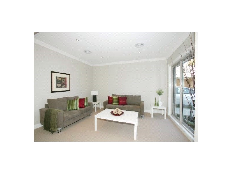 2/11 Linden Street, Box Hill South VIC 3128