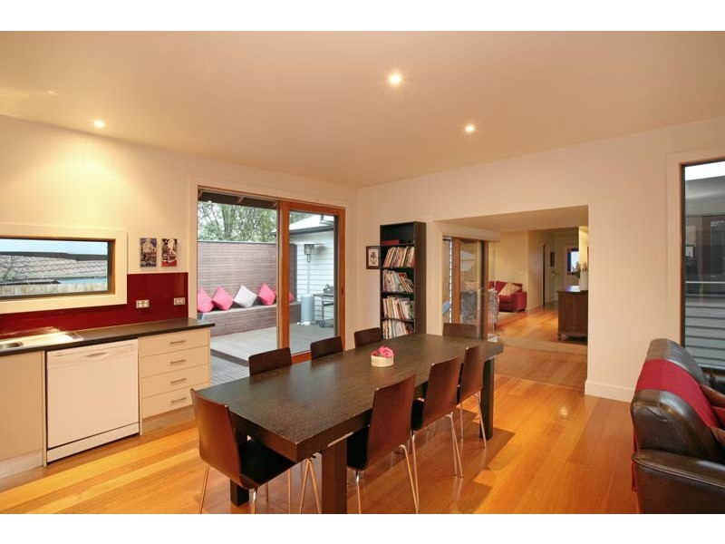 7 Irene Crescent, Mitcham VIC 3132