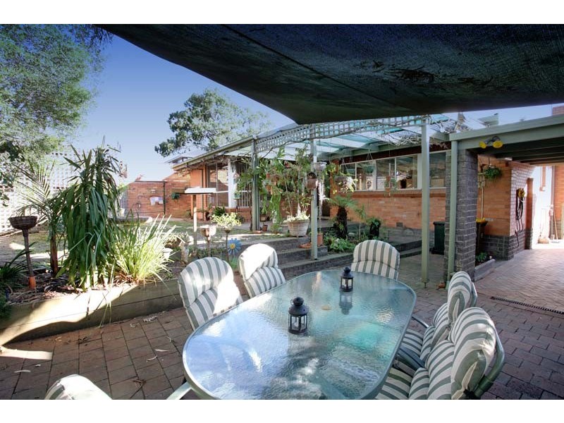 25 Samuel Road, Blackburn South VIC 3130