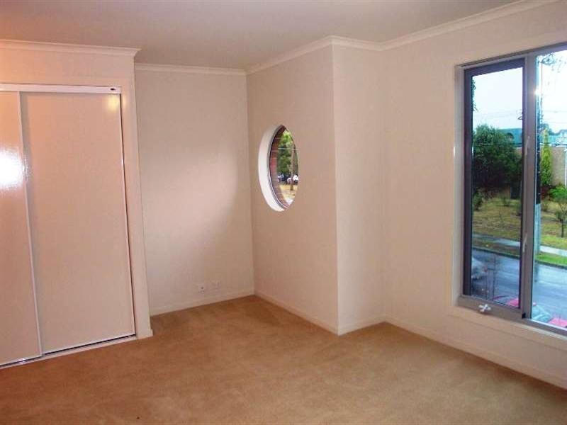 222 Mahoneys Road, Burwood East VIC 3151