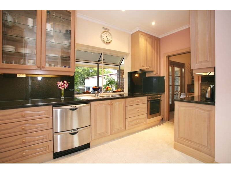 22 Wellington Avenue, Blackburn VIC 3130