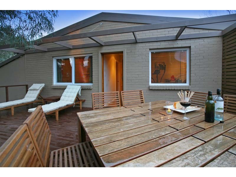6 Stevens Road, Forest Hill VIC 3131