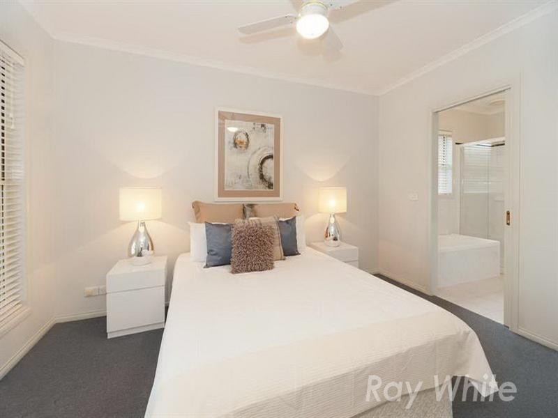 1/2 Agra Street, Mitcham VIC 3132