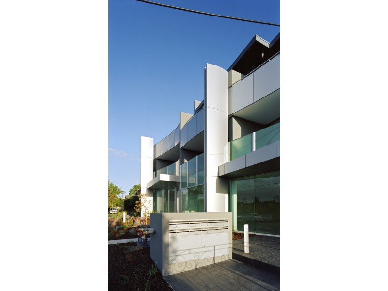 1/19-21 Railway Road, Blackburn VIC 3130
