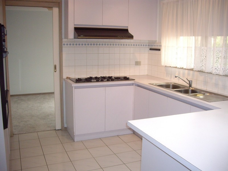 9 Radiant Crescent, Forest Hill VIC 3131