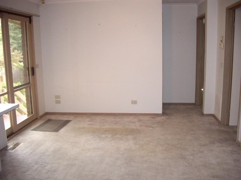 9 Radiant Crescent, Forest Hill VIC 3131