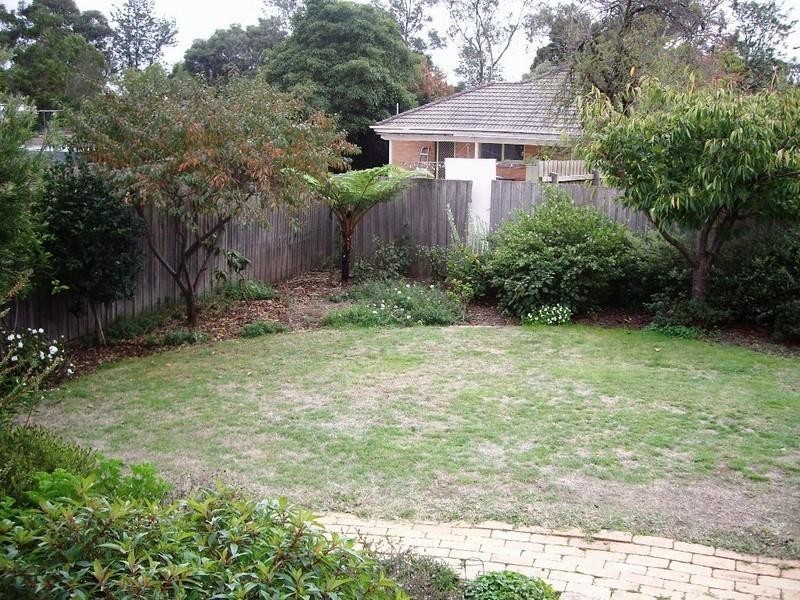 9 Radiant Crescent, Forest Hill VIC 3131
