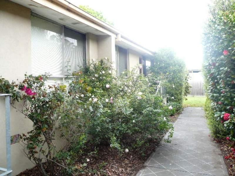 2/2 Avonhurst Drive, Glen Waverley VIC 3150