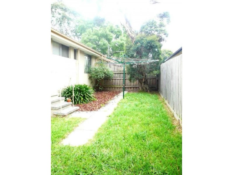 2/2 Avonhurst Drive, Glen Waverley VIC 3150