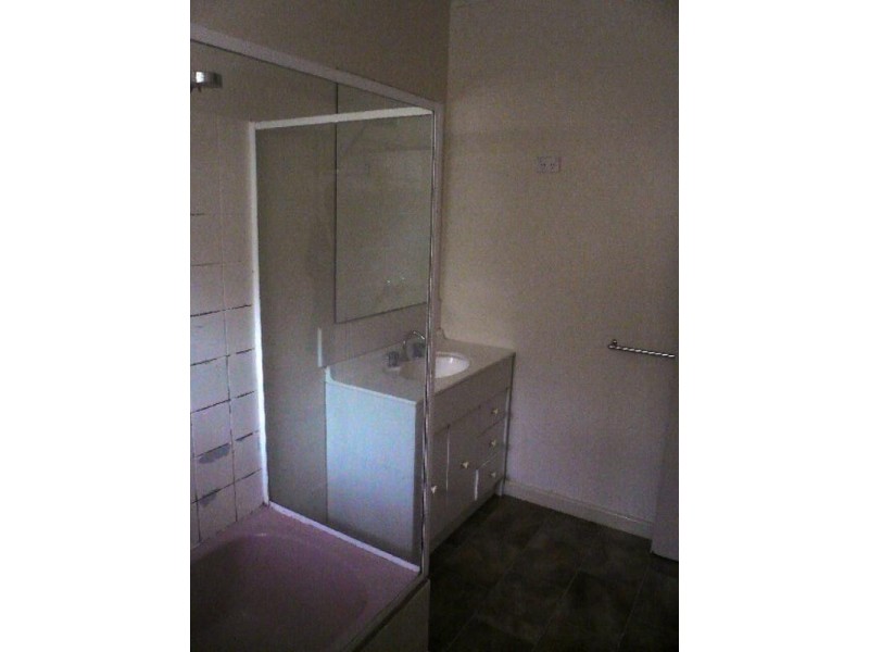 2/2 Avonhurst Drive, Glen Waverley VIC 3150