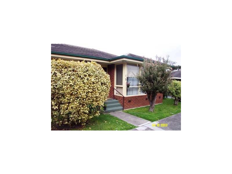 2/8 McClares Road, Vermont VIC 3133