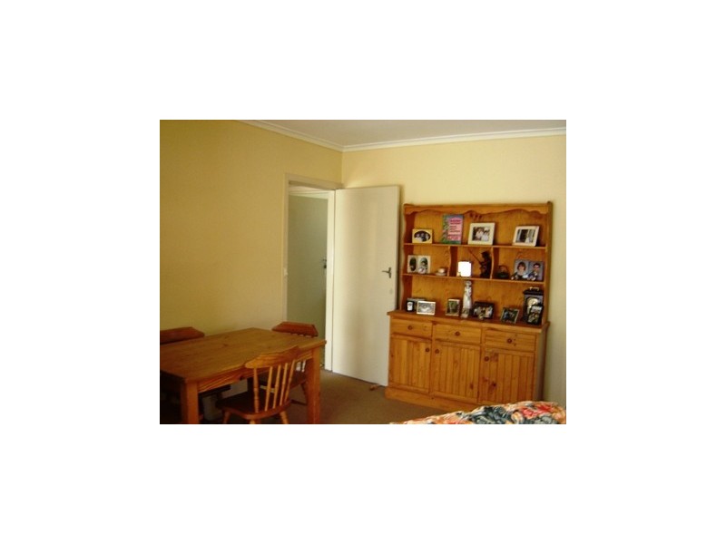 2/8 McClares Road, Vermont VIC 3133