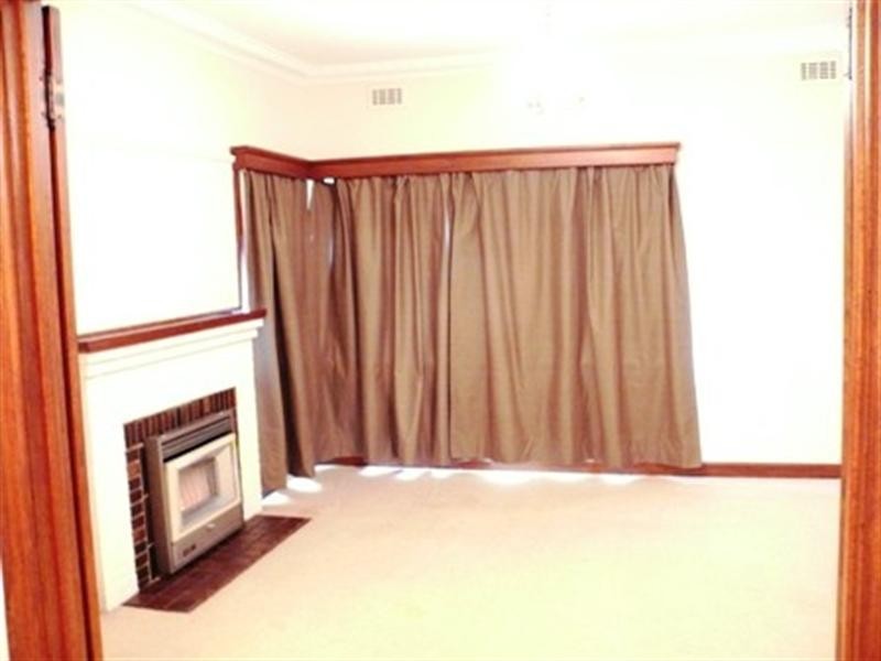 28 Linden Street, Blackburn VIC 3130