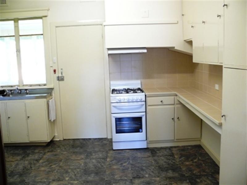 28 Linden Street, Blackburn VIC 3130