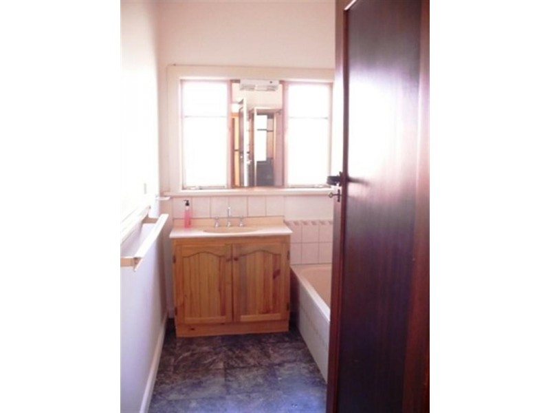 28 Linden Street, Blackburn VIC 3130