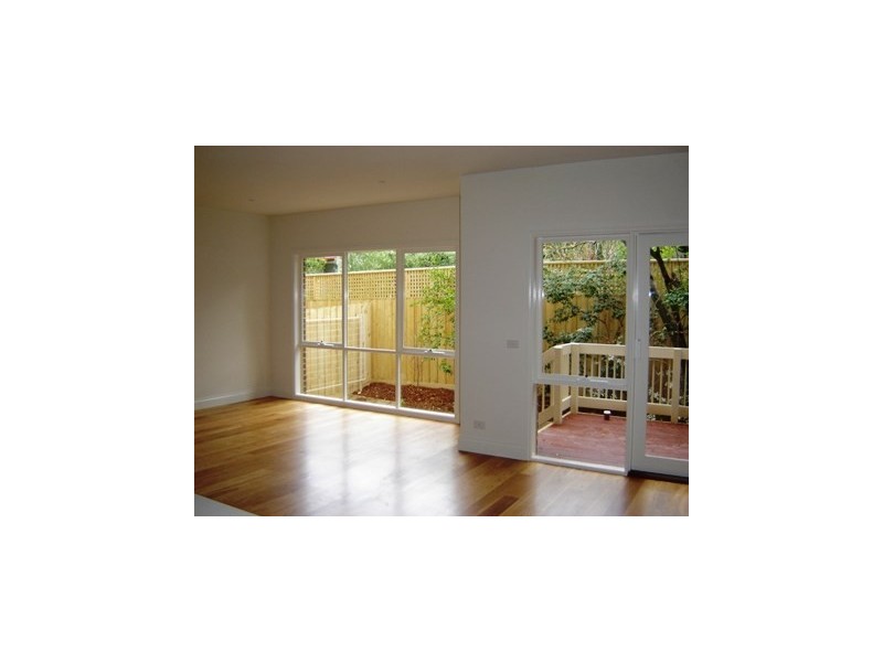 4/6 Sergeant Street, Blackburn VIC 3130