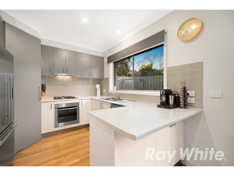 2/10 Frankcom Street, Blackburn VIC 3130