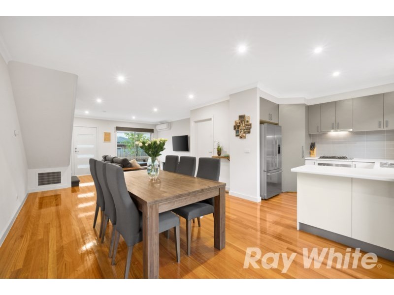 2/10 Frankcom Street, Blackburn VIC 3130