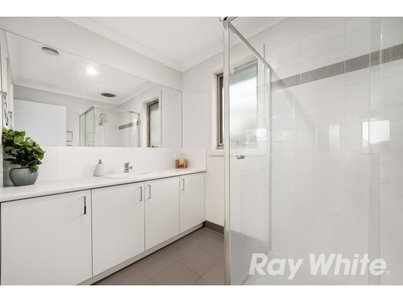 2/10 Frankcom Street, Blackburn VIC 3130