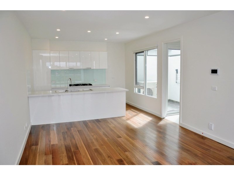 15/7 Hay Street, Box Hill South VIC 3128