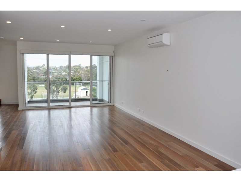 15/7 Hay Street, Box Hill South VIC 3128