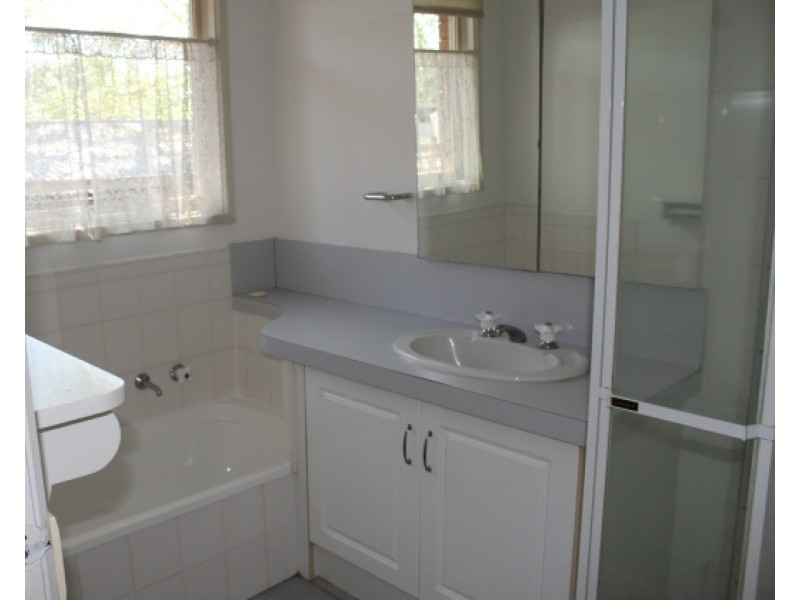 2A Yorkshire Street, Blackburn North VIC 3130