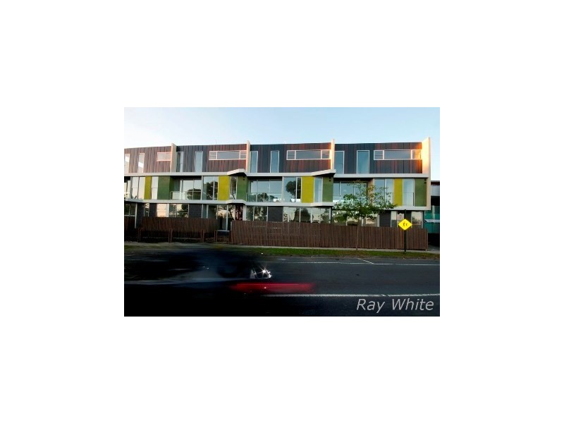 13/15-17 Railway Road, Blackburn VIC 3130
