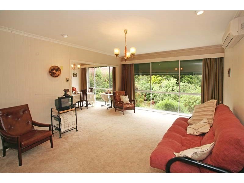 63 Lorraine Drive, Burwood East VIC 3151