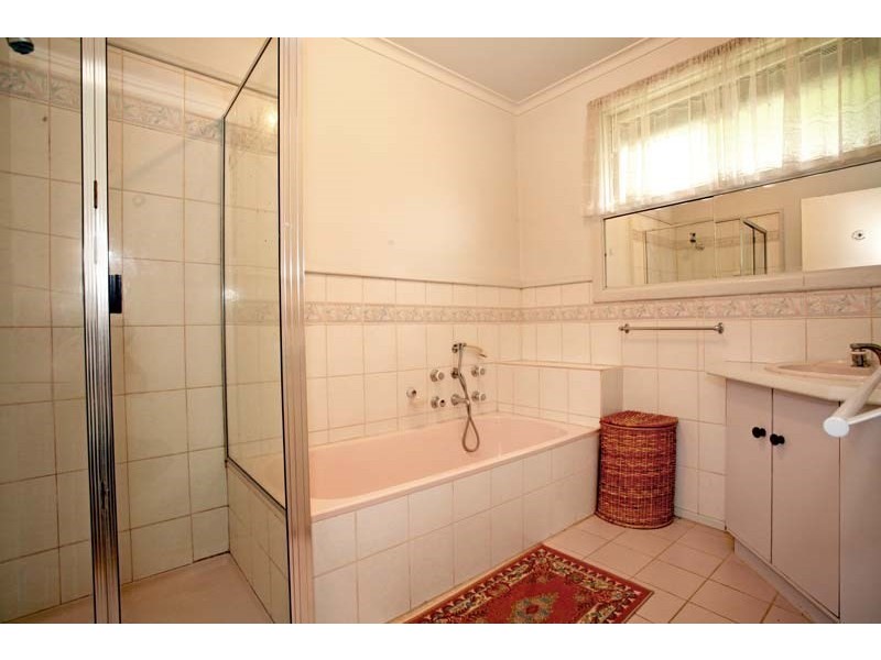 63 Lorraine Drive, Burwood East VIC 3151