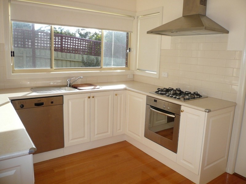 2/17 Tyrrell Avenue, Blackburn VIC 3130