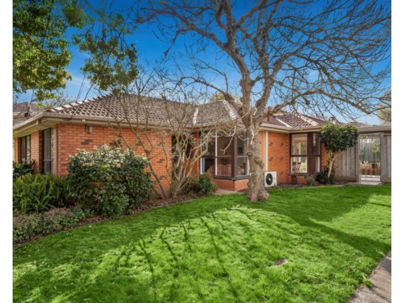 15 Hawk Street, Doncaster East VIC 3109