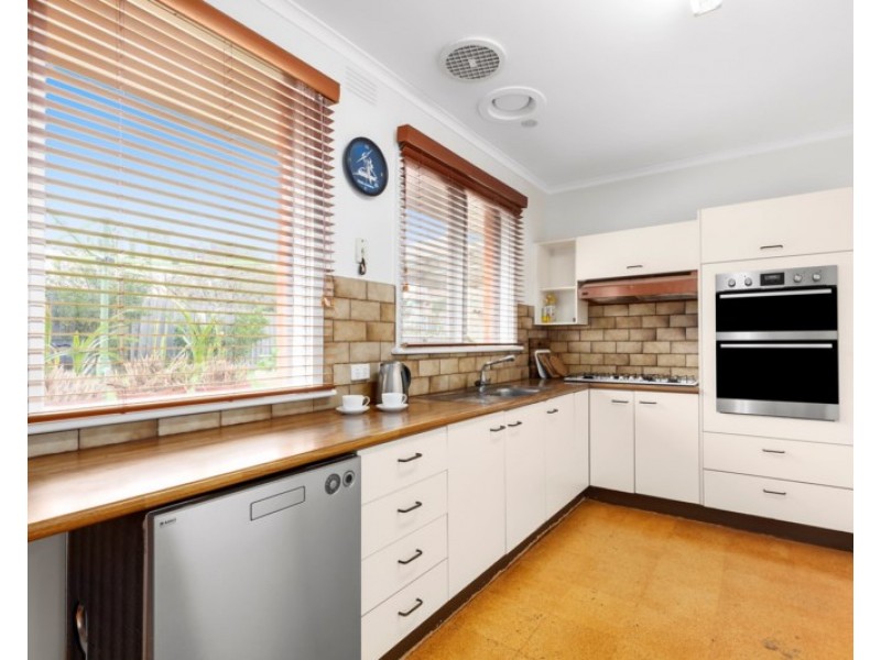 15 Hawk Street, Doncaster East VIC 3109