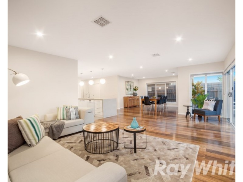 15 Hampshire Road, Forest Hill VIC 3131
