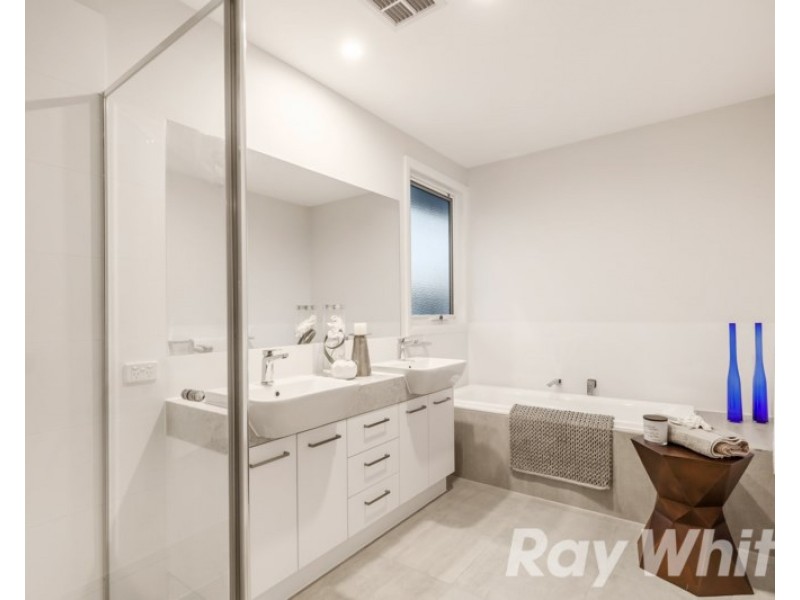 15 Hampshire Road, Forest Hill VIC 3131