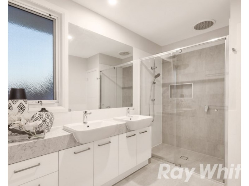 15 Hampshire Road, Forest Hill VIC 3131