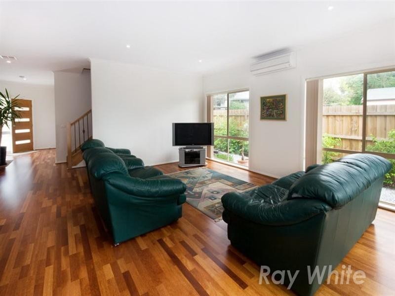 U2, 29 Creek Road, Mitcham VIC 3132