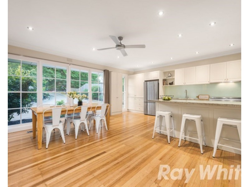 10 Henty Court, Croydon VIC 3136