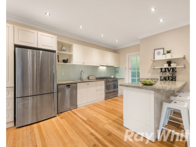 10 Henty Court, Croydon VIC 3136