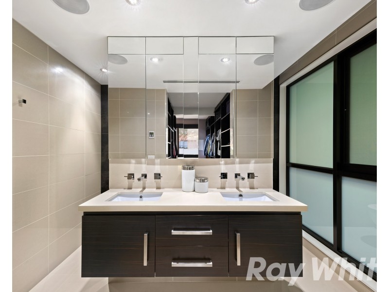 15 Valepark Drive, Donvale VIC 3111