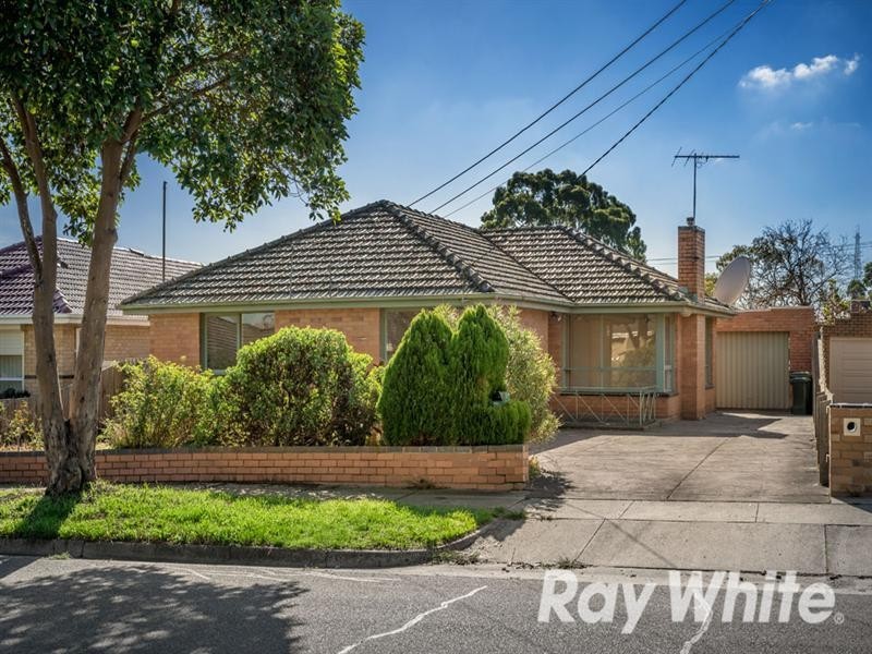 40 Hilltop Crescent, Burwood East VIC 3151