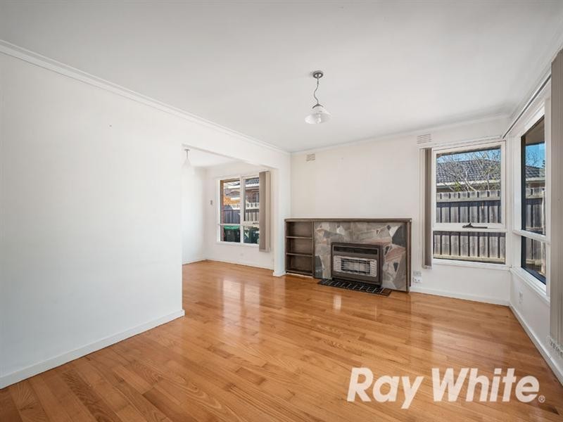 40 Hilltop Crescent, Burwood East VIC 3151